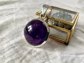 Amethyst Naevia Pendant - Round